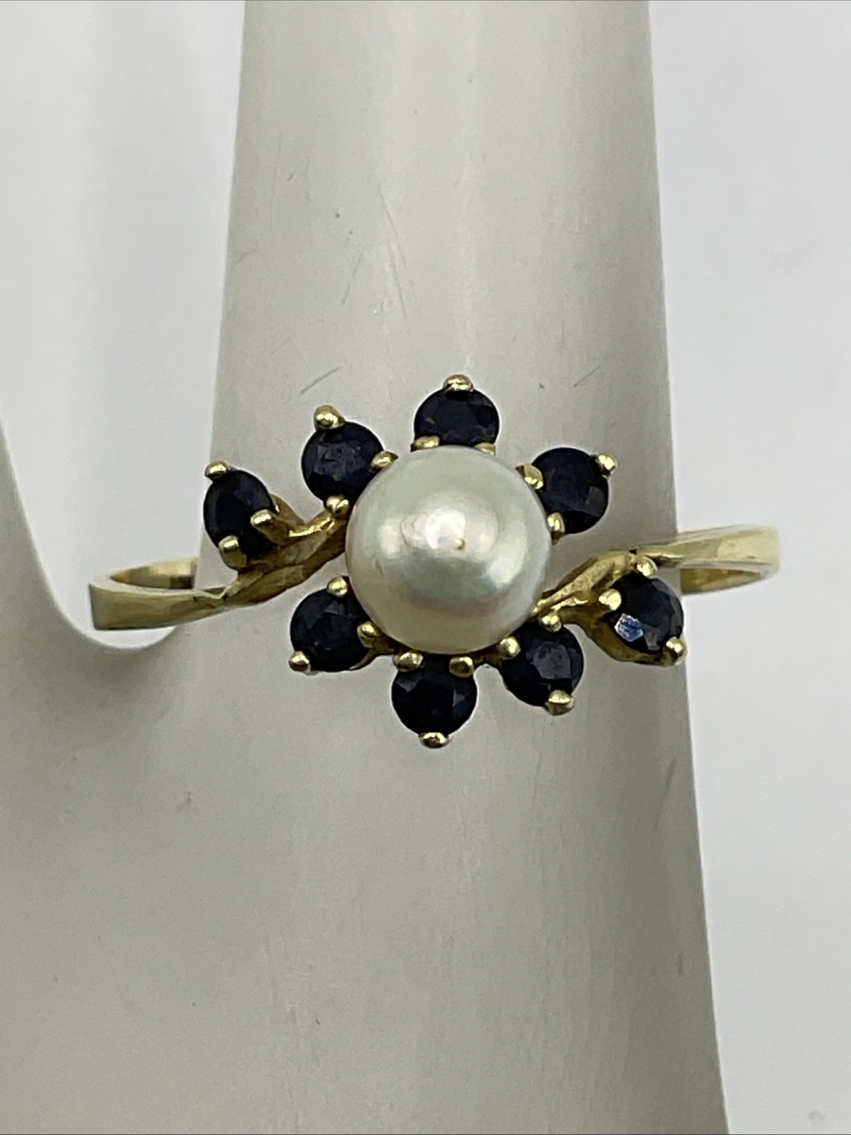 VINTAGE HANDMADE Solid 14K Yellow Gold White Pearl & Blue Sapphire Ladies Ring