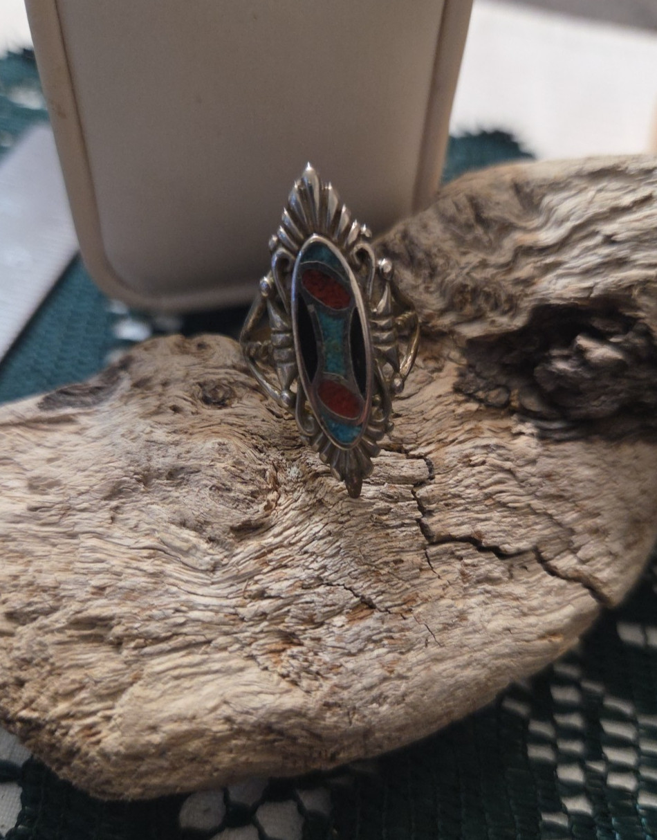 Vtg Artisan Silver Southwestern Turquoise Onyx Coral Chip Inlay Sz 7.5 Ring W76
