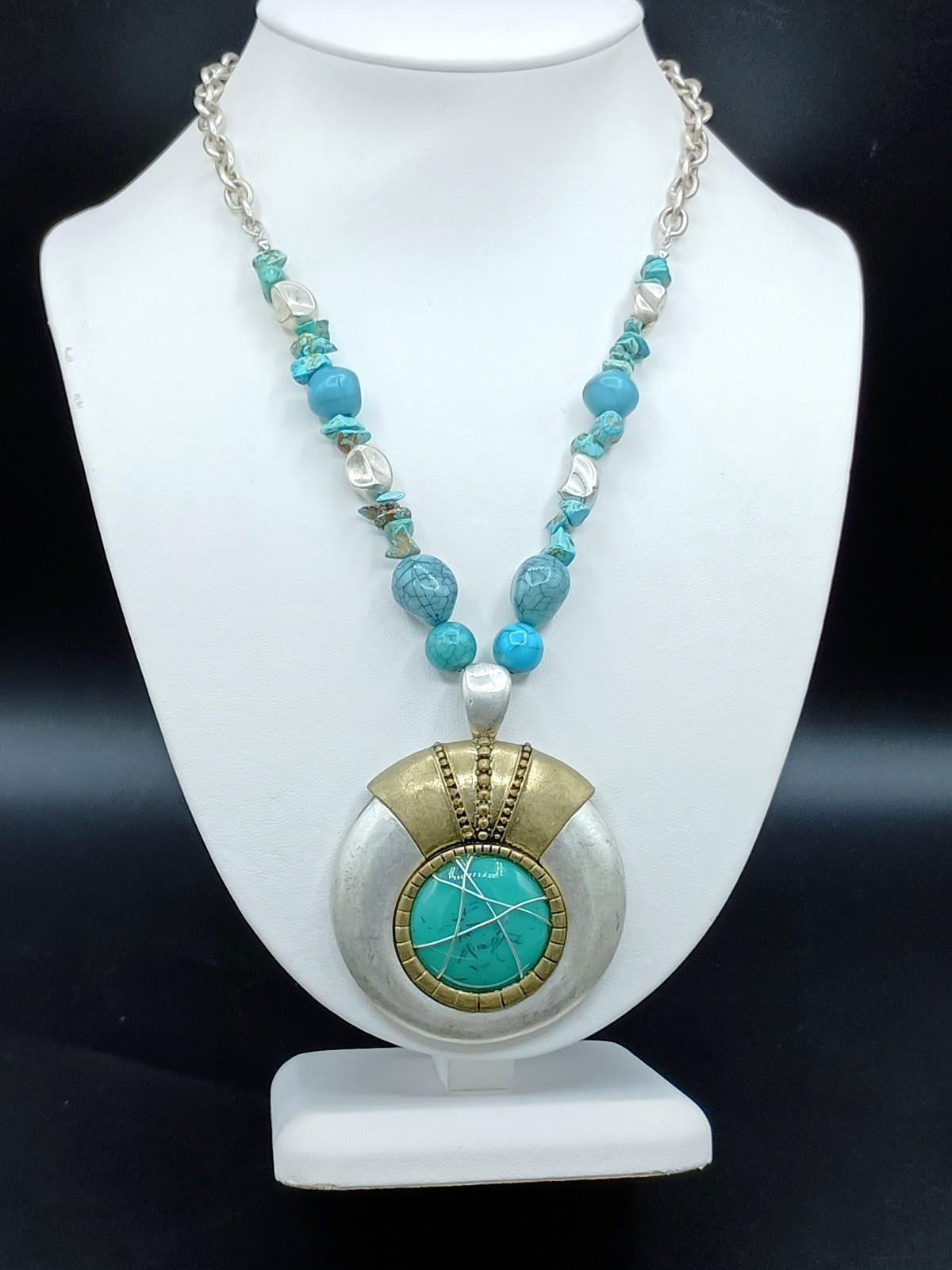 Vintage Southwestern Pendant Necklace Turquoise Stone Chip Silver Tone