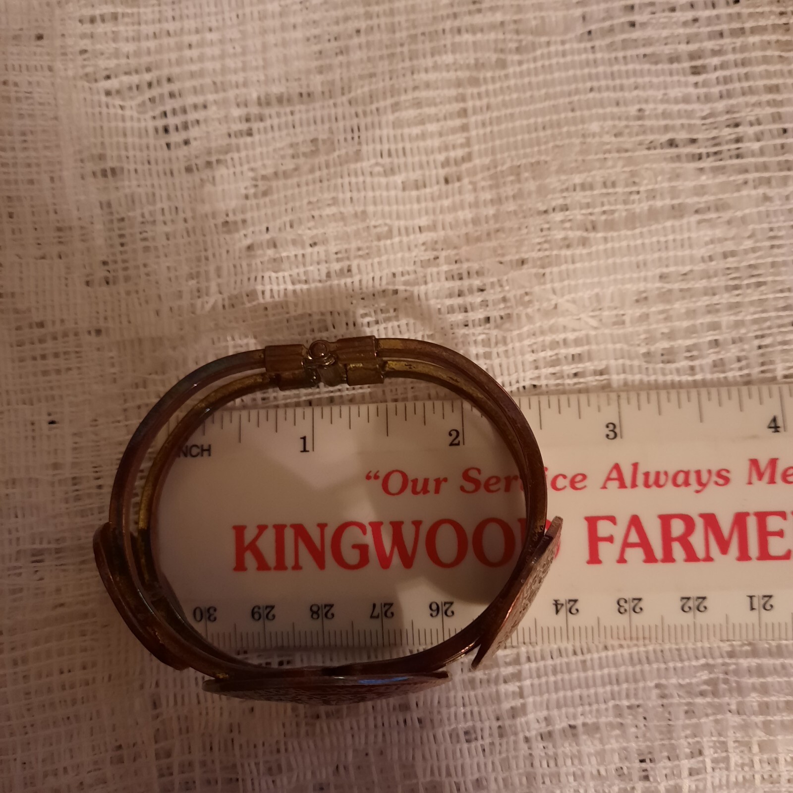 Great VINTAGE BRASS/BRONZE BRACELET With Spring Loaded Clasp To Open.2.5″ X 2″