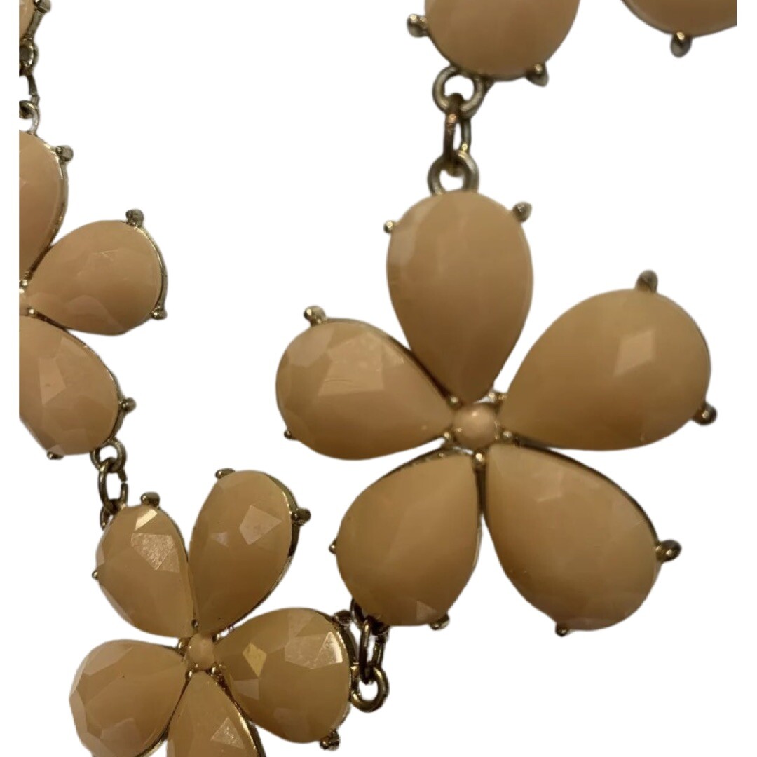 Bold Peach Flower Statement Necklace 21″ Faceted Gold Cottagecore Girlcore