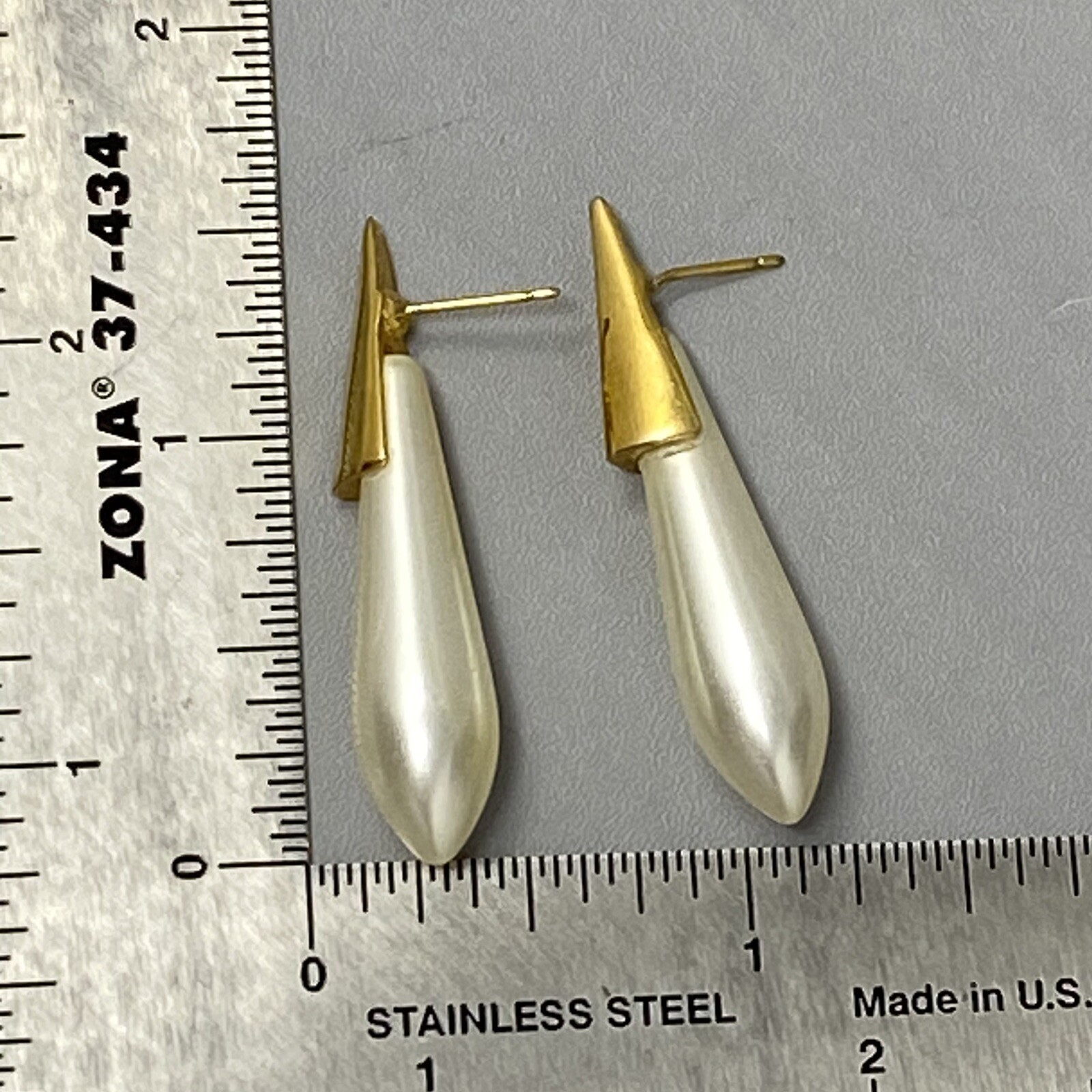 Faux Pearl Dangle Drop Earrings Pierced Matte Gold Tone Tip Classic New Backs