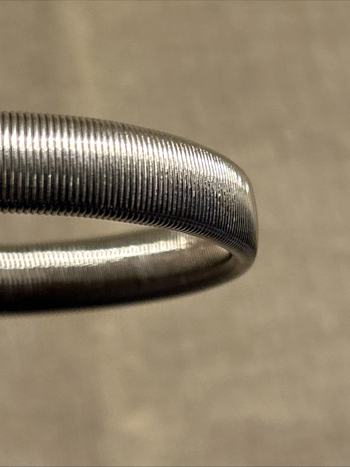 Vintage Silver Tone Metal Slinky Expansion Bracelet Stretch Spring Coil 7 3/4 In