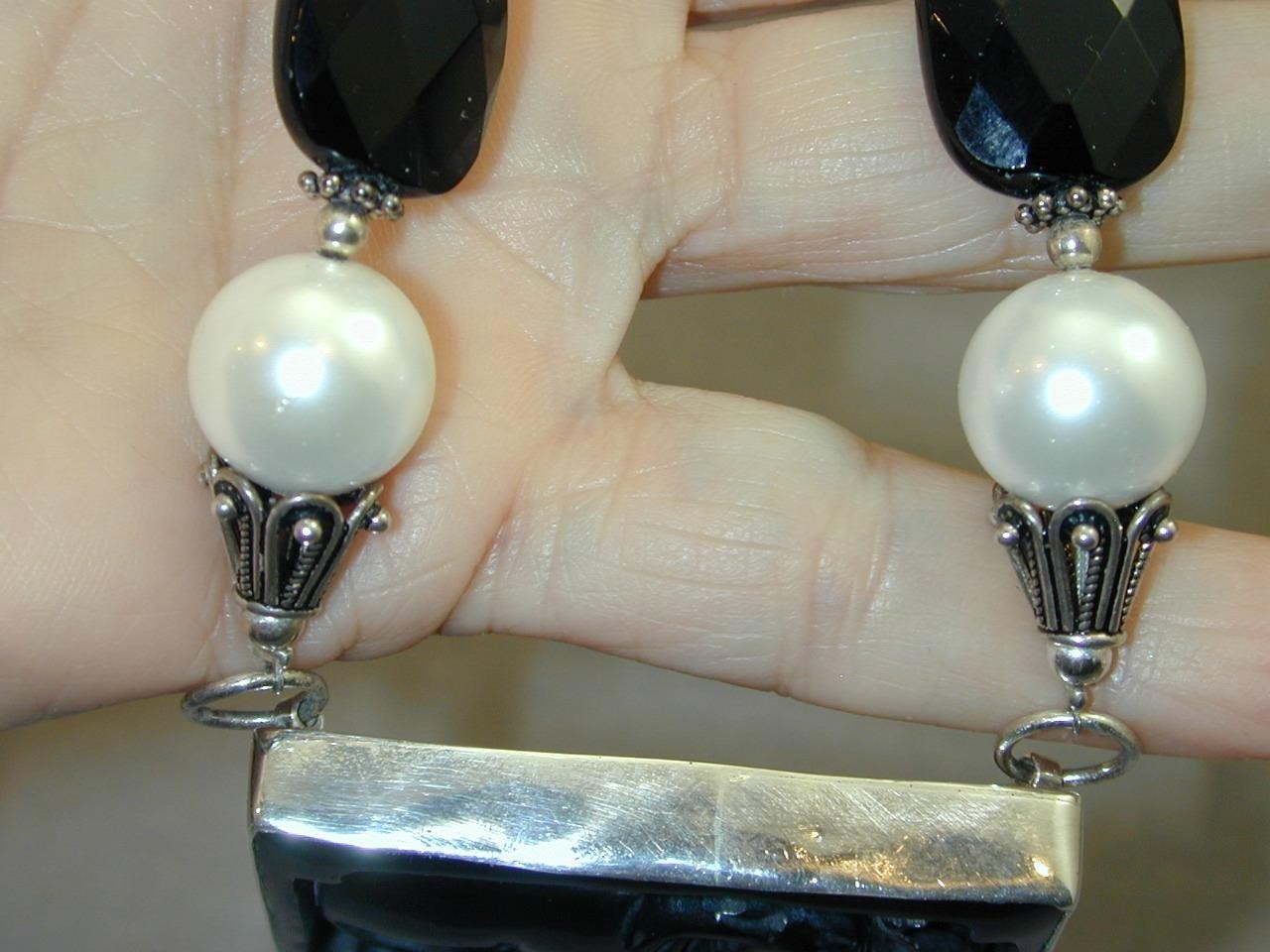 Amy Kahn Russell Carved Black Onyx Elephant Necklace Faux Pearls Faceted Beads
