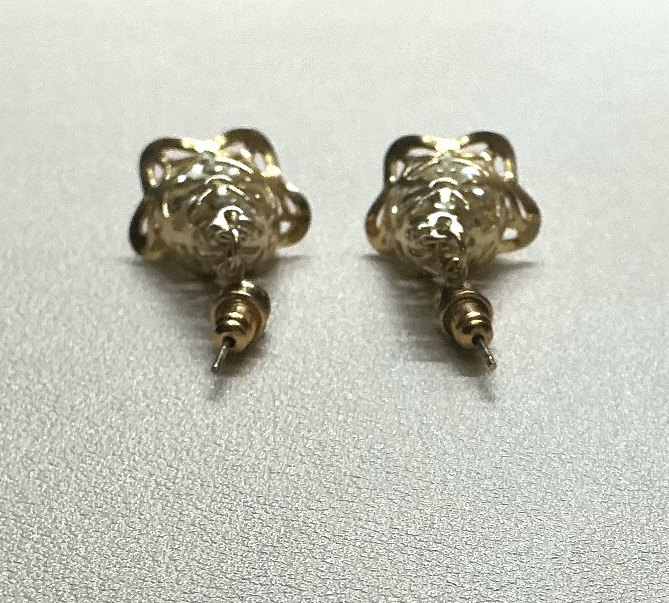 Earrings Cluster Bunch of Pearls Gold Tone Filigree Mounting Stud Post 1950s