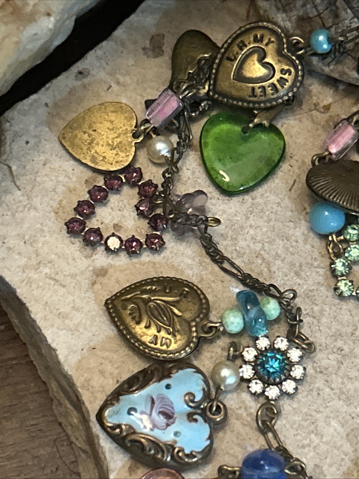 50. GLASS WORKS STUDIO Brass Multi Color Glass Heart Enamel Flower Necklace 33″