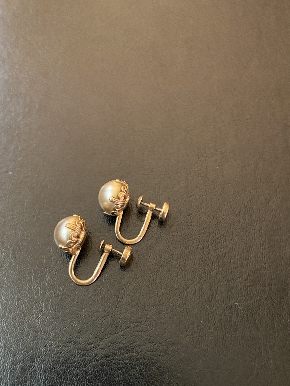 Vintage BDA 10K Yellow Gold and Faux Pearl Stud Earrings Screw Back