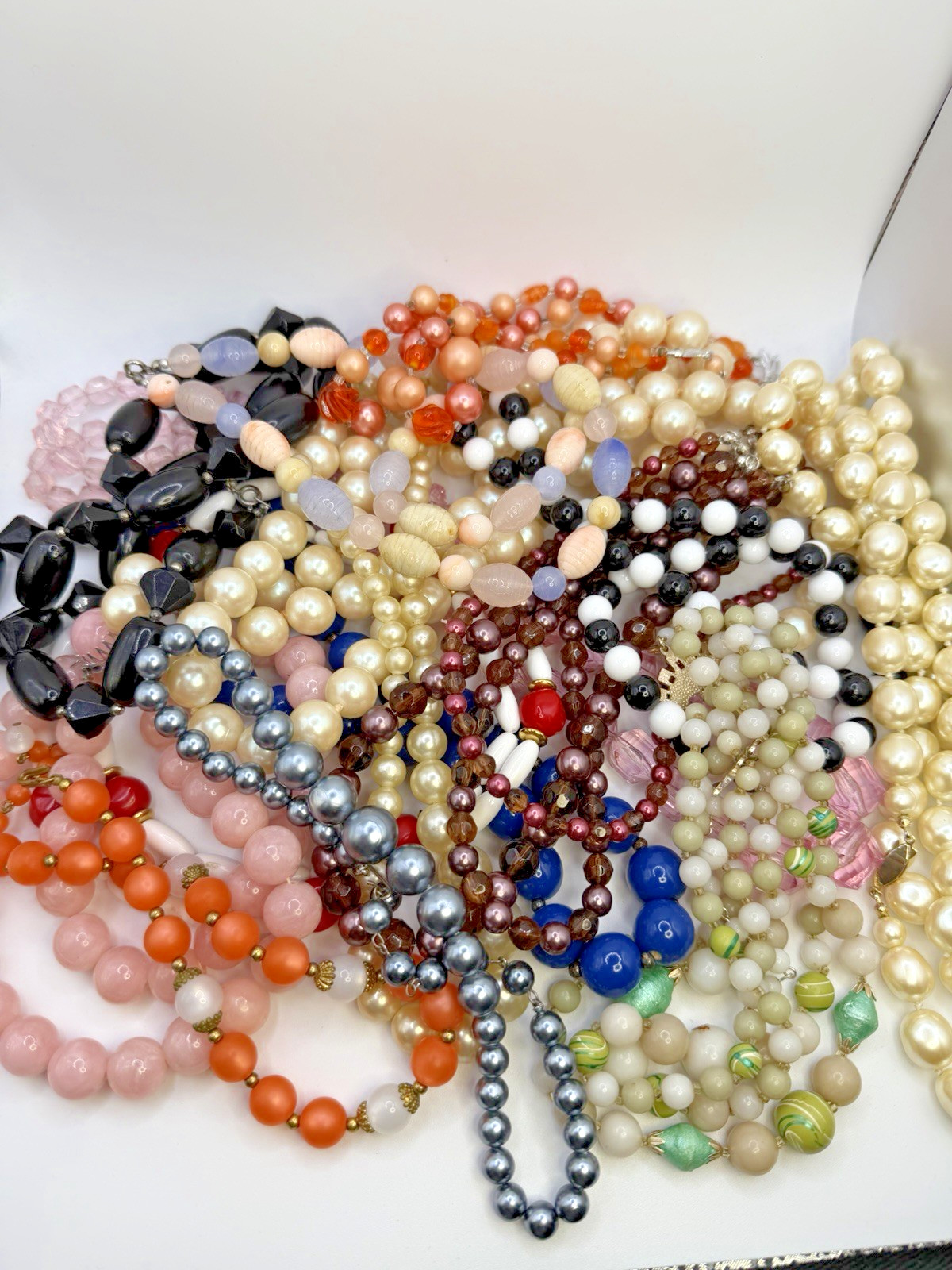 Vintage Beaded Necklace Lot 15pc Mixed Glass Plastic Faux Pearl Statement