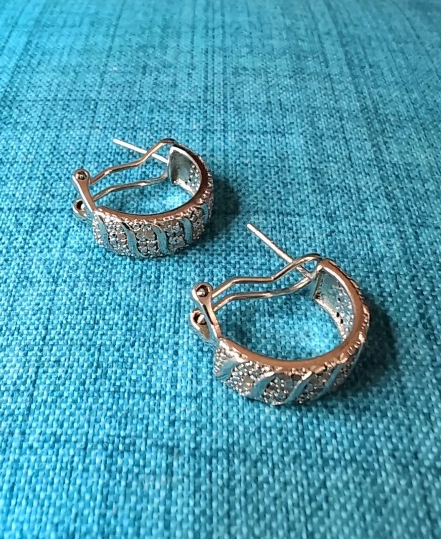 Vintage DBJ 925 Sterling Lab Grown Diamond Omega Half Hoop Earrings