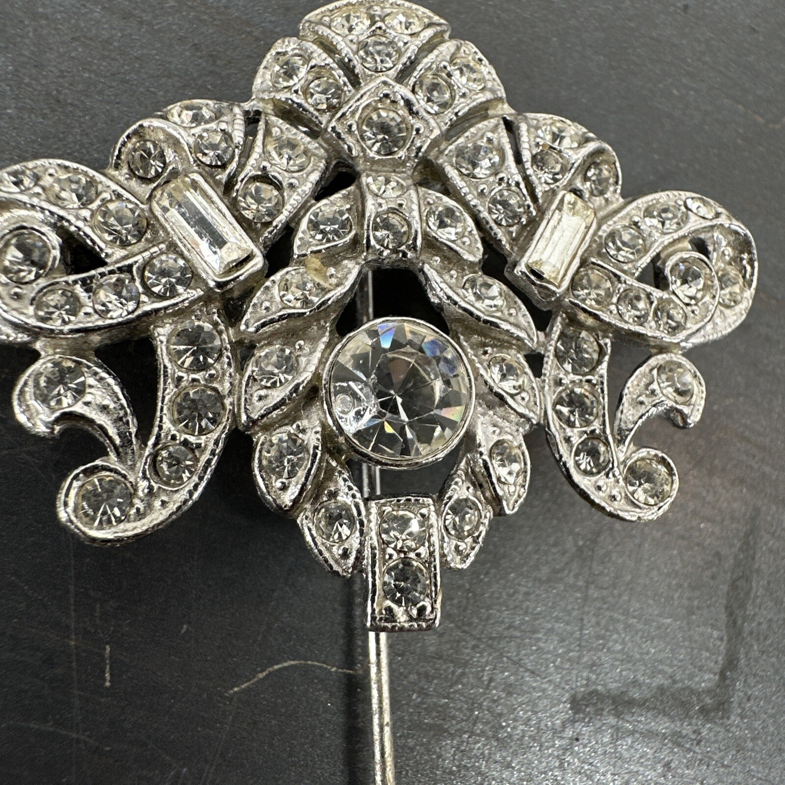 KJL Kenneth Jay Lane Stickpin Lapel Pin With Rhinestones