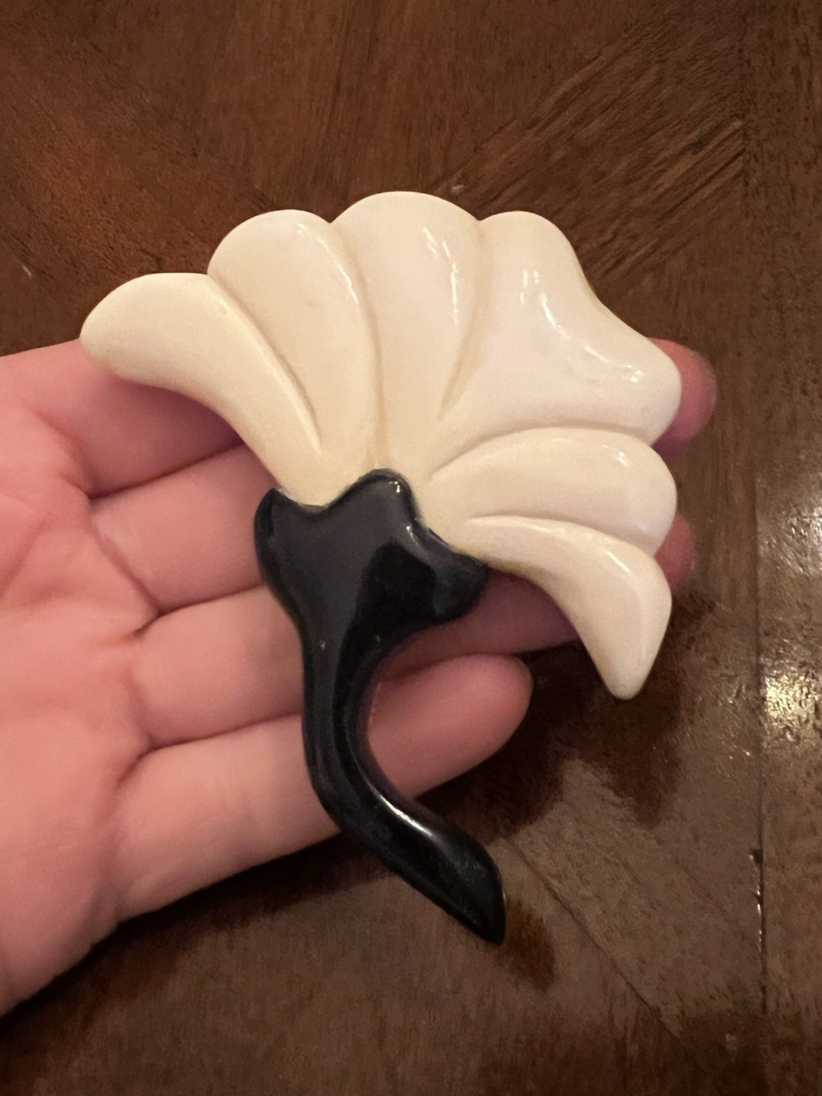 Vintage Art Deco 1930s/1940s Black & Off White Abstract Flower Brooch Unique!