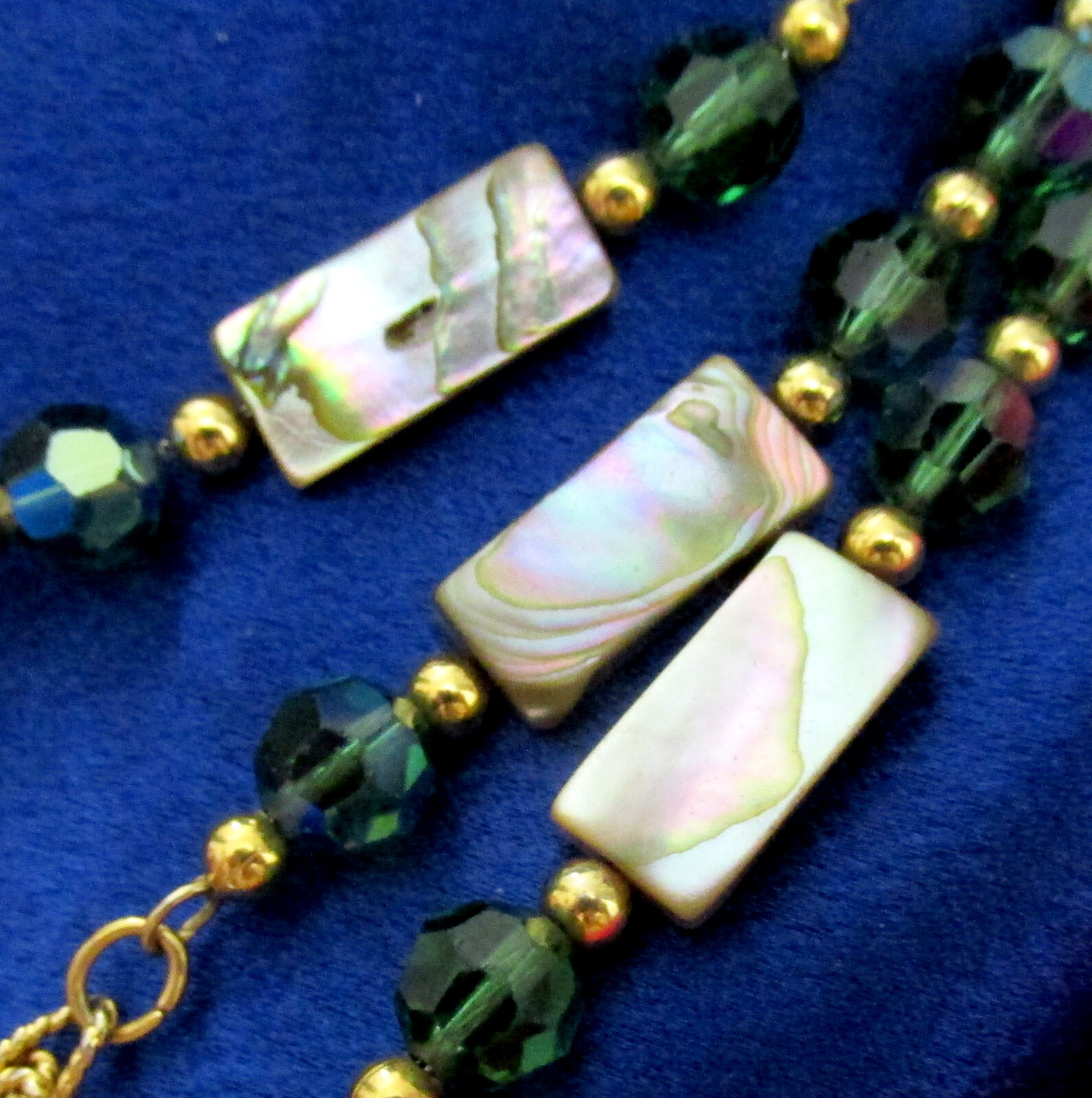 VTG RUNWAY NAPIER 60″ CHAIN ABALONE MOP GREEN CRYSTAL BEAD NECKLACE BOOK PIECE