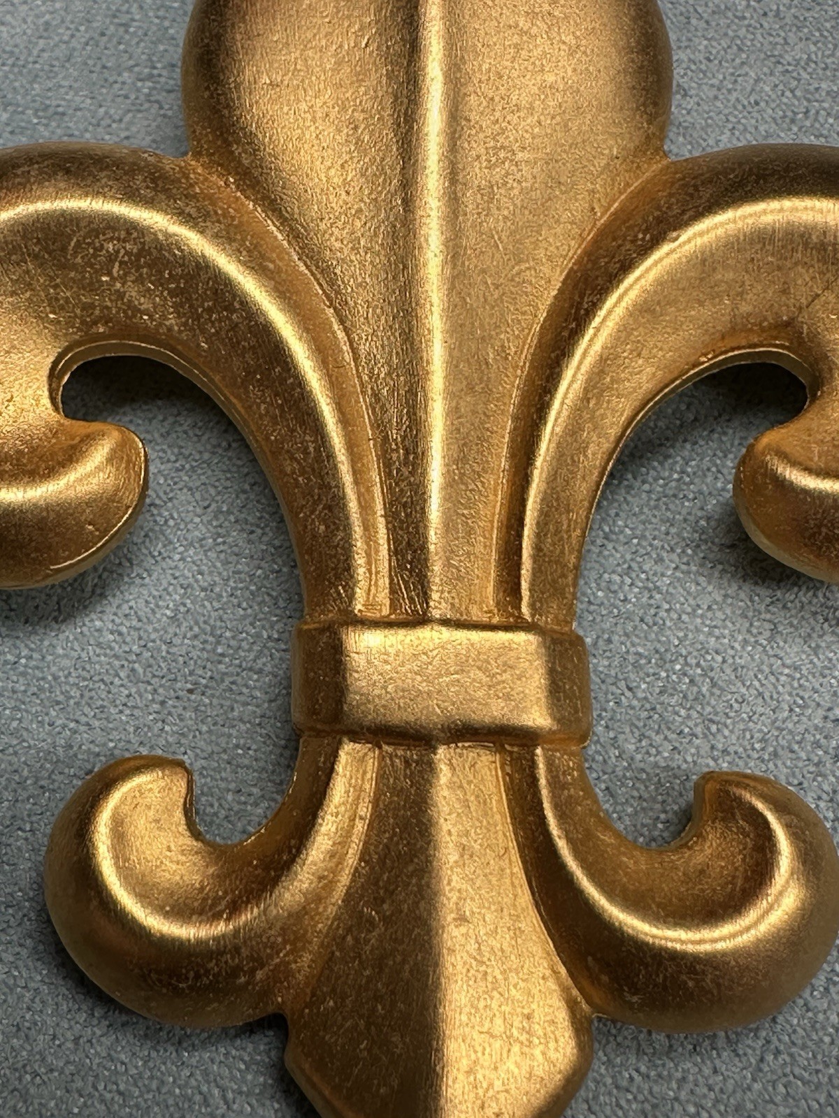 Vintage 1980’s Matte Gold Tone Large Flour De Lis Brooch Pin