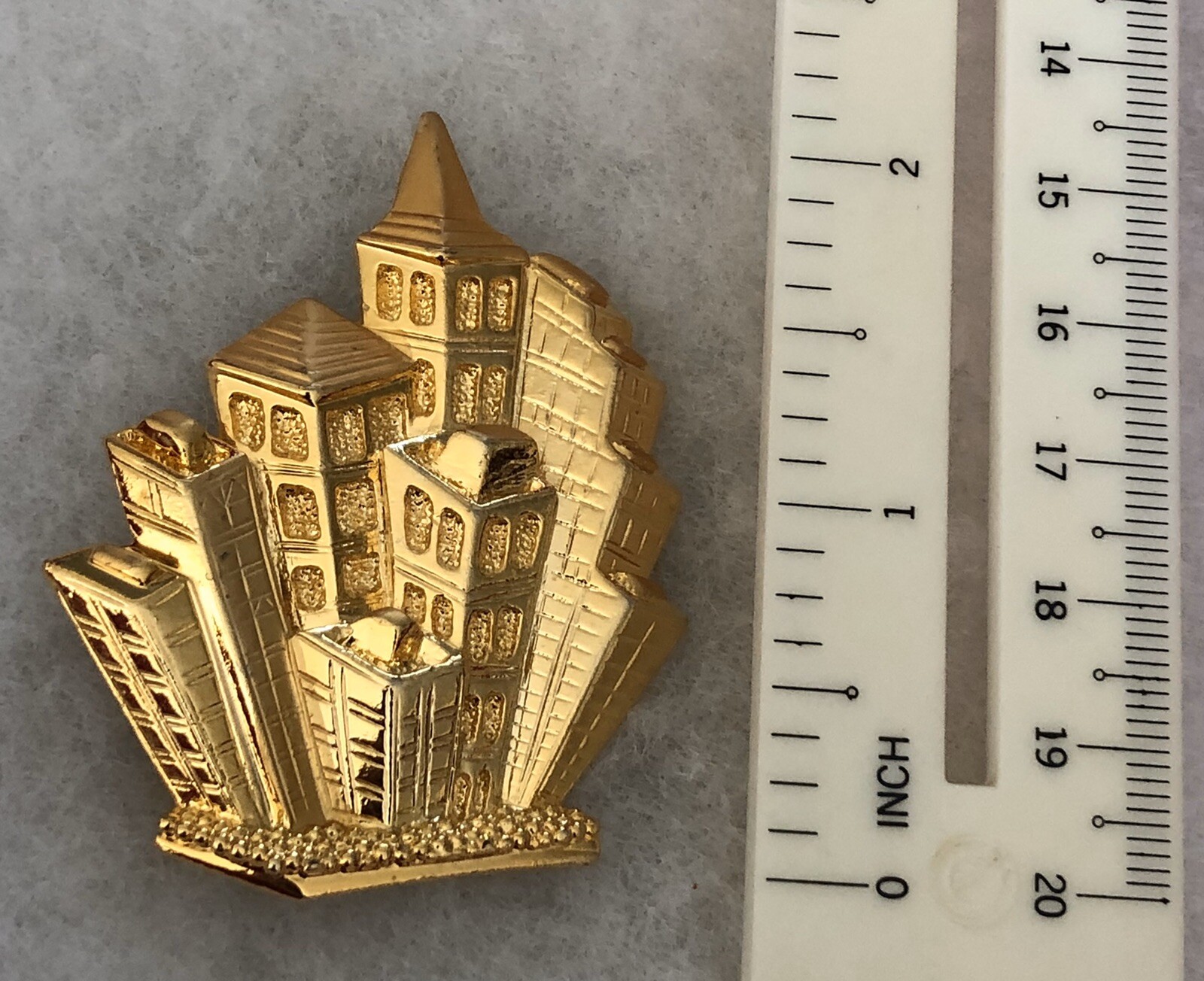 Vtg New York City Buildings Brooch Pin Skyscrapers Pin Park Lane 3D Gold Tone