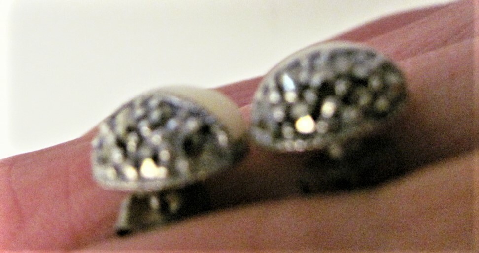VTG Sterling 925 White Moonstone & Marcasite Round Dome Stud Earrings 1cm diam.
