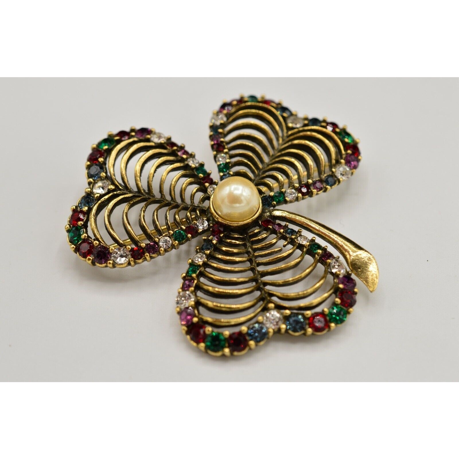 Vintage Crystal Clover Pin Brooch Antiqued Gold Red Green Chunky 1980s Bin5