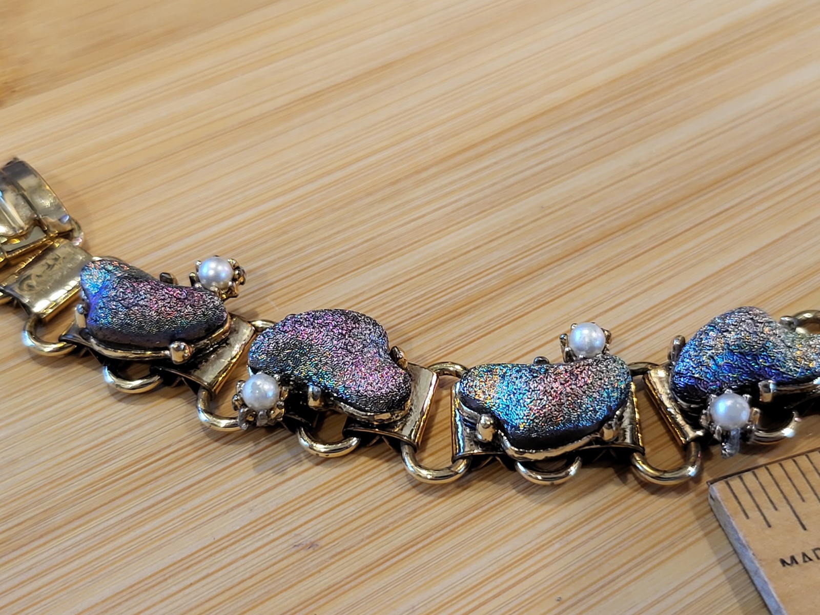 Vtg Purple Peacock Iridescent Color Faux Lava Pearl Panel Gold Tone 7″ Bracelet