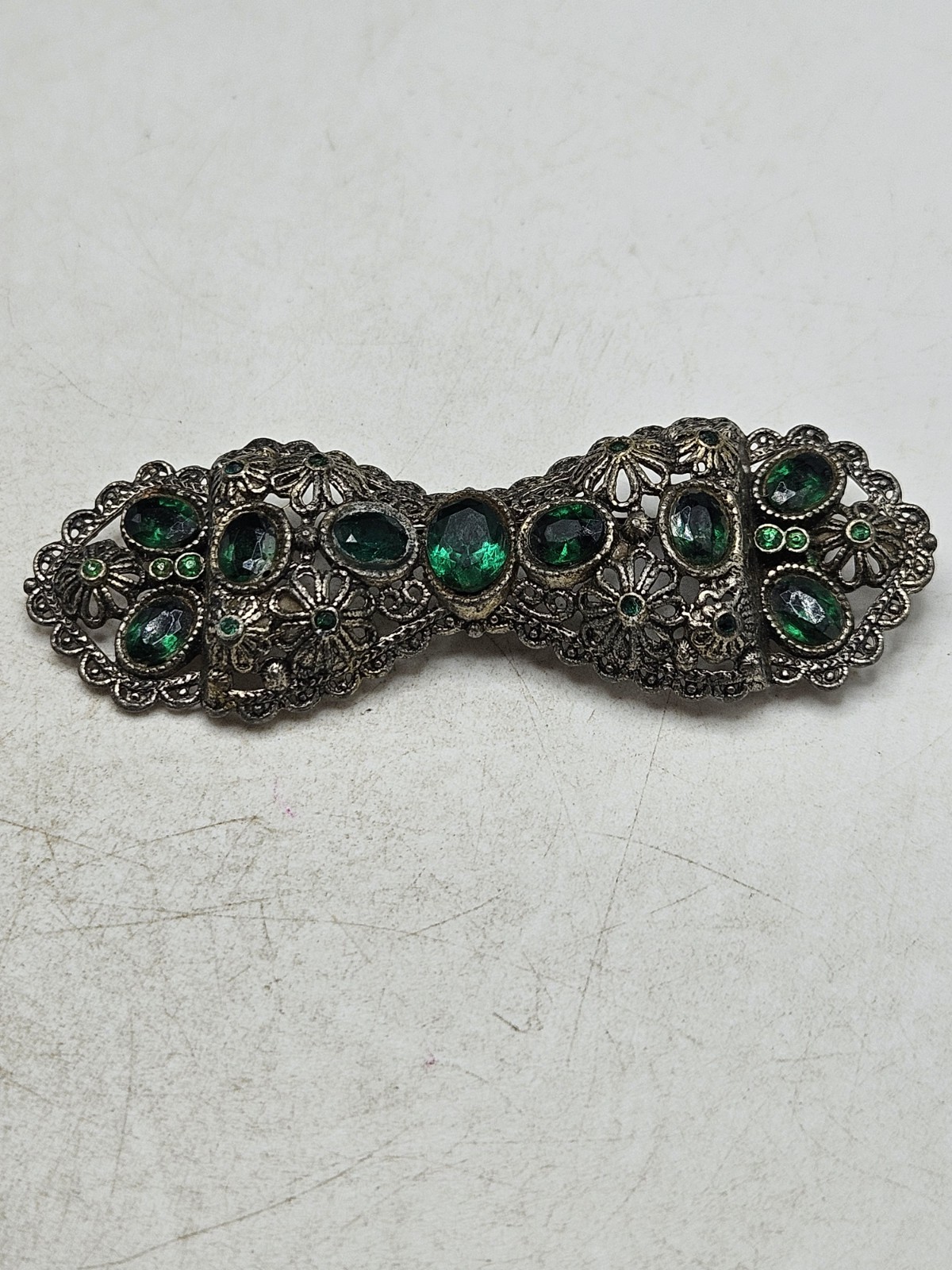 Vintage New England Glass Works (?) Green Rhinestone And Filligree Bow Brooch,
