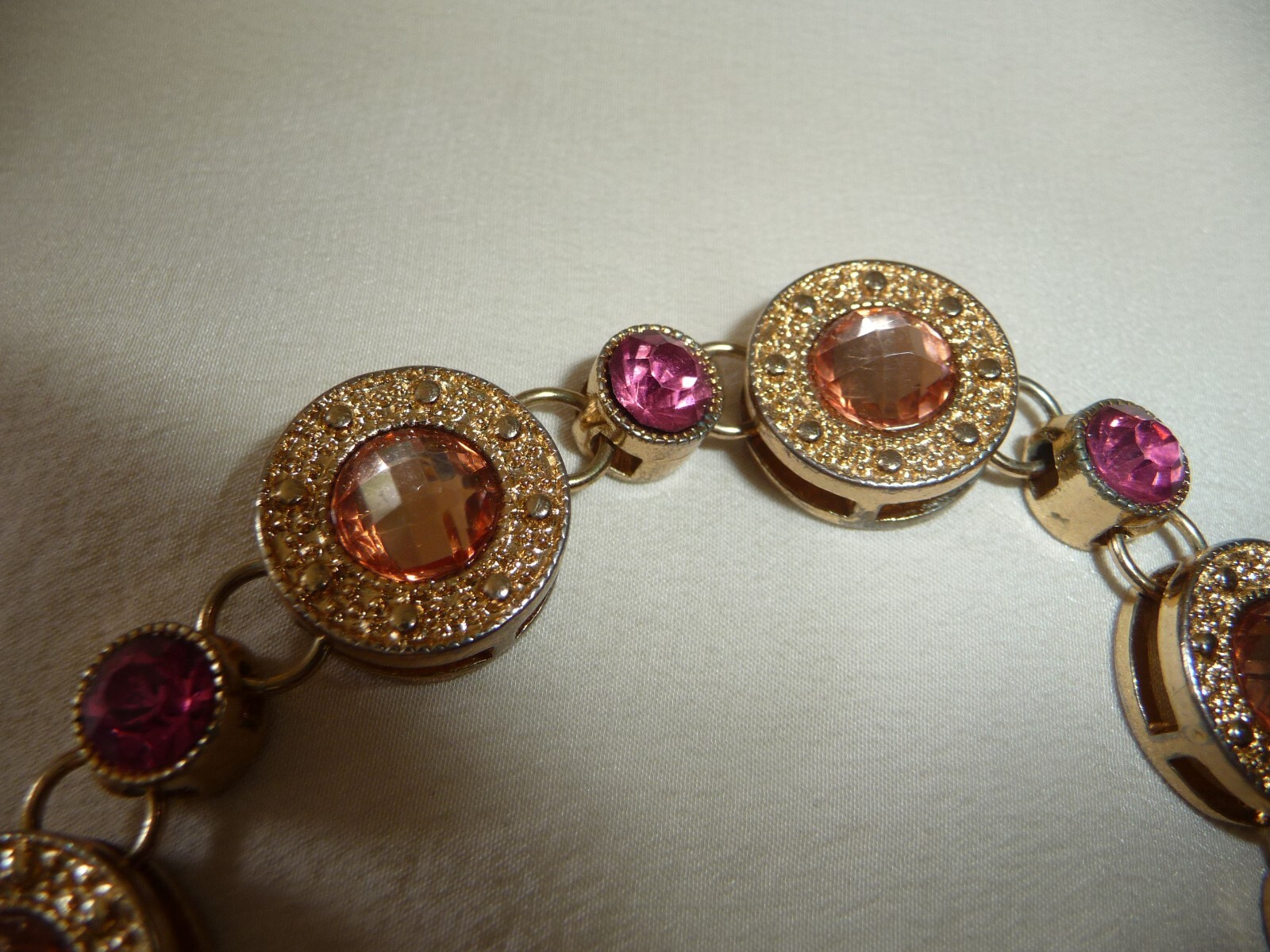 GOLD TONE w PINK RHINESTONES WRAP 6 1/2″ L x 3/4″W BRACELET #23/19A