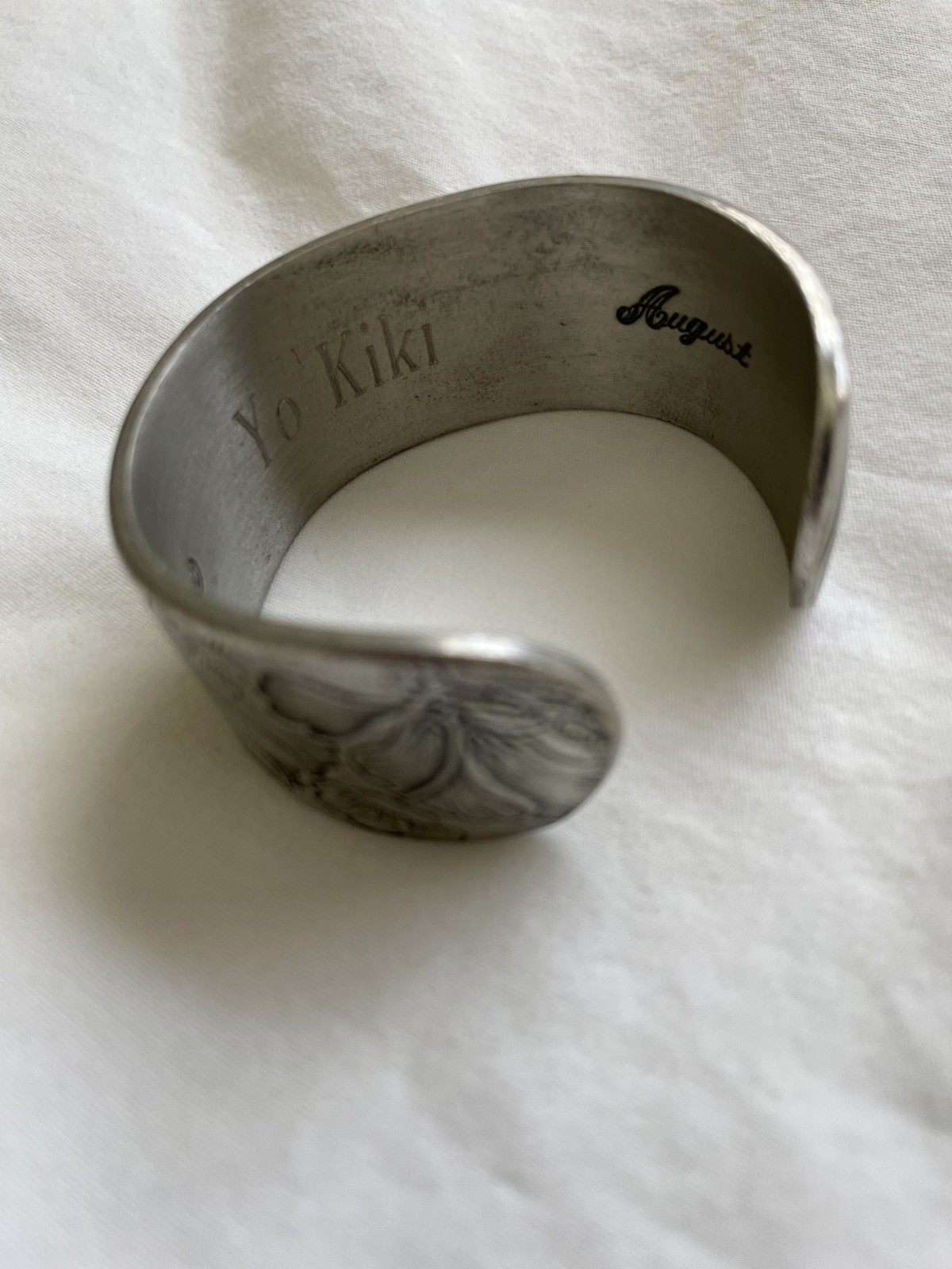 VTG SALISBURY PEWTER AUGUST POPPY FLOWER 1” WIDE CUFF BRACELET SIGNED