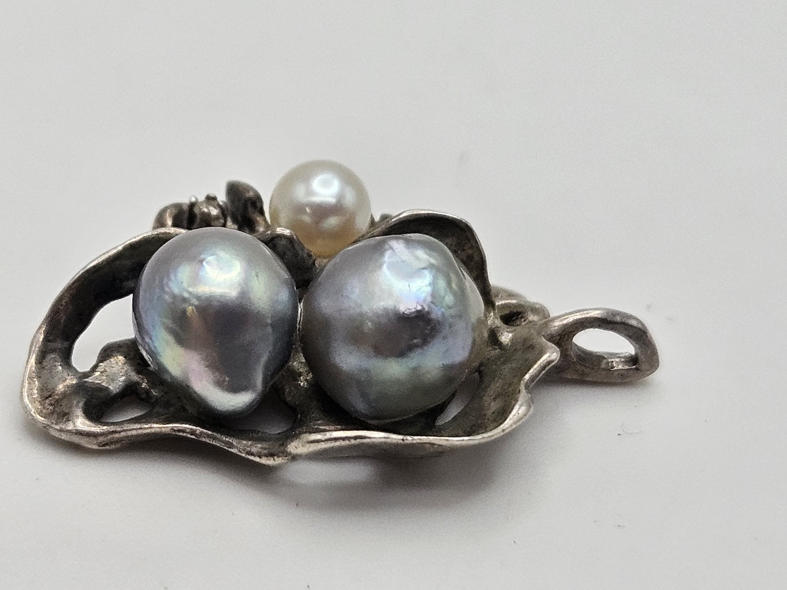Vintage Artisan Modernist Brutalist Sterling Pearl Pendant