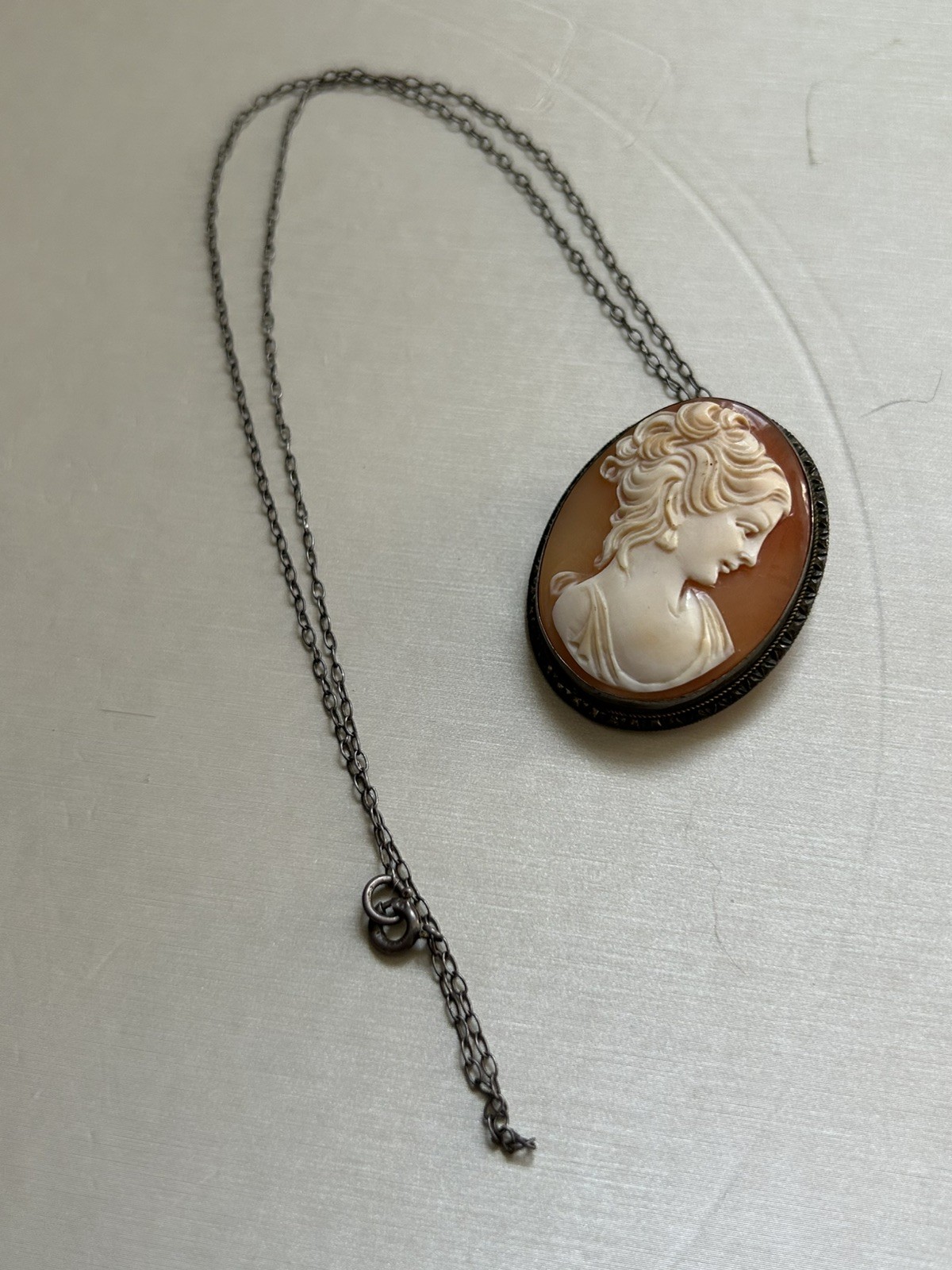 Antique 800 Silver Cameo Pendant Necklace W/Clip On Earrings & Brooch Pendant 2″