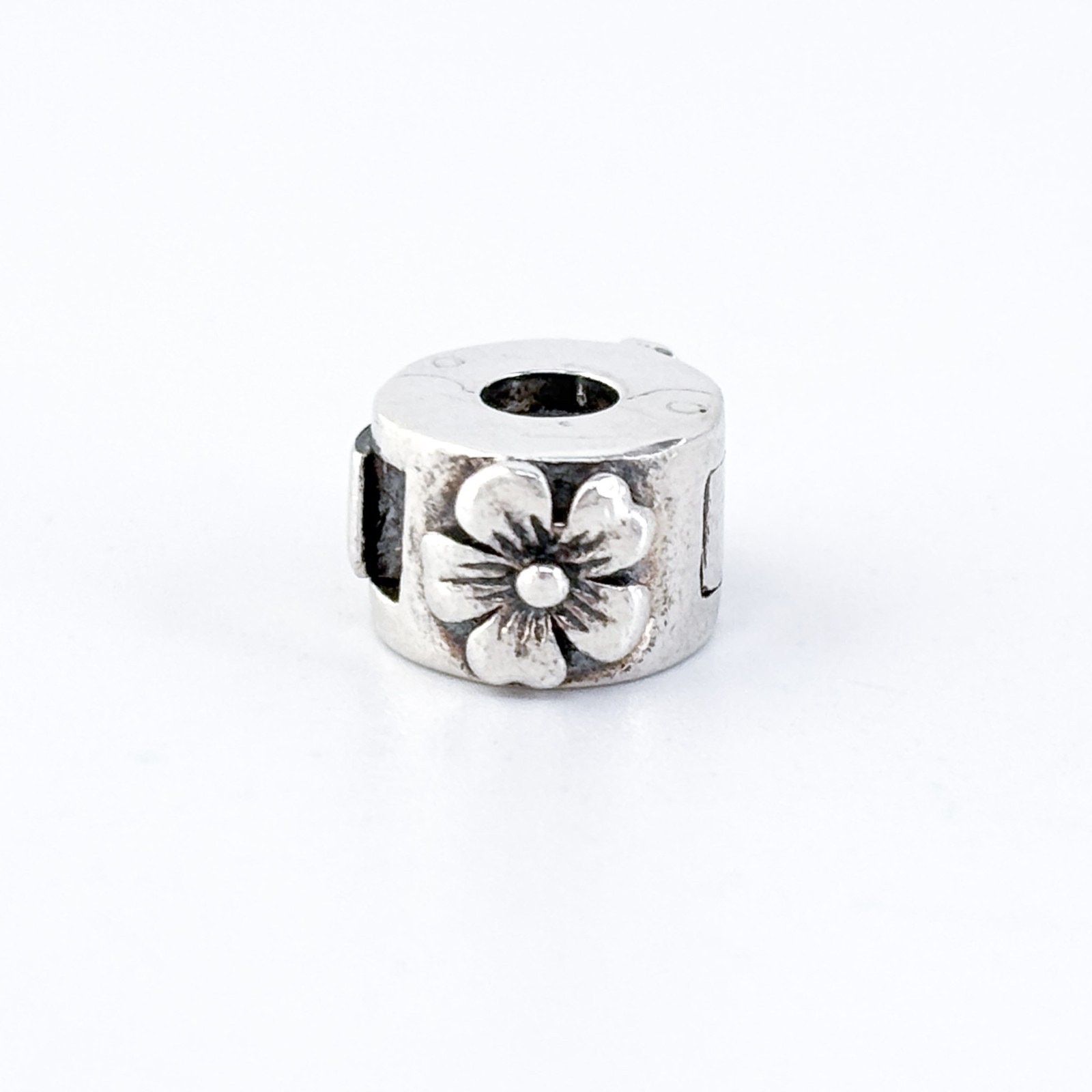 Vintage CHAM Thailand Sterling Silver 925 1cm Floral Clip Charm Bead