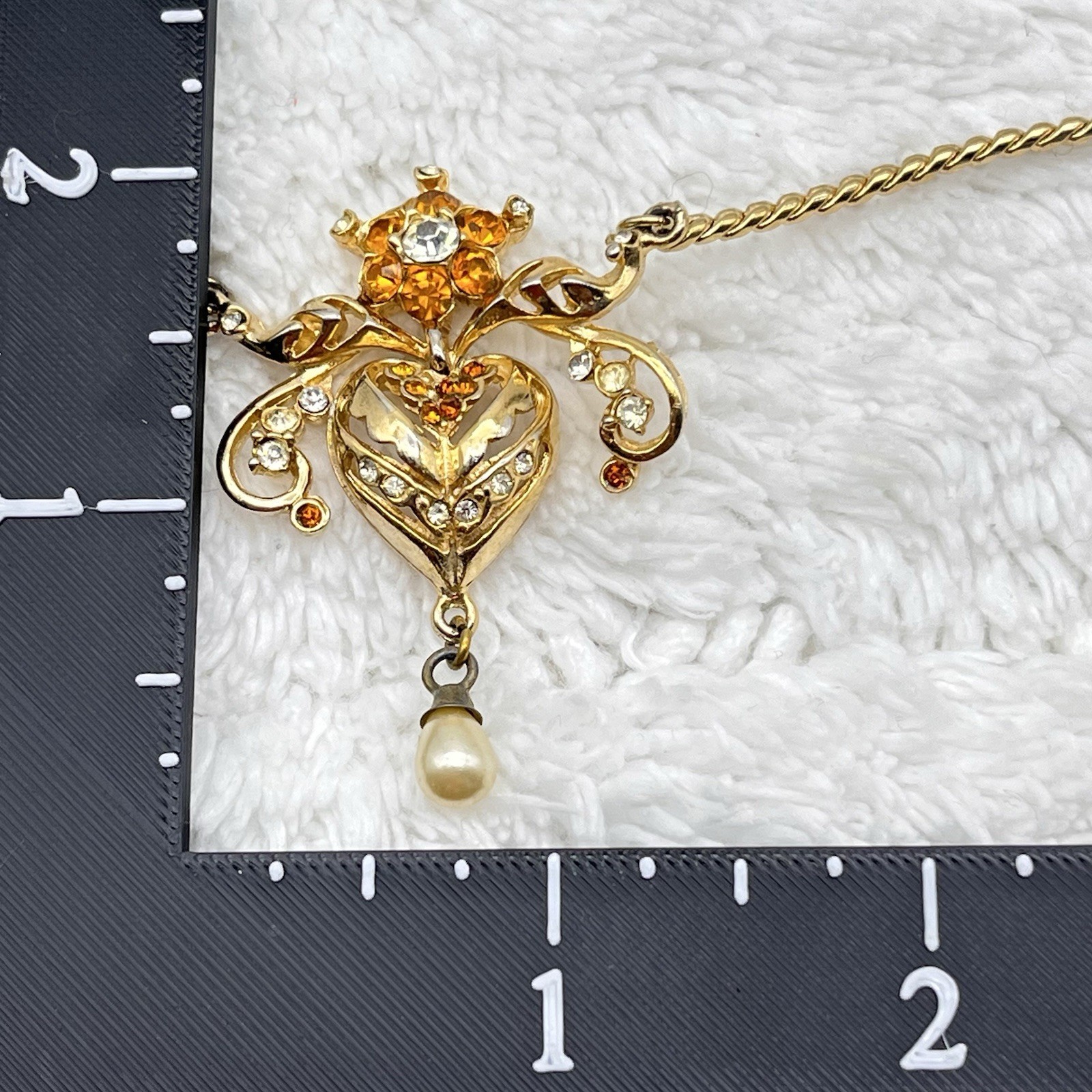 Vintage Puffy Heart Flower Necklace Orange Rhinestones Gold Tone Chain 15″