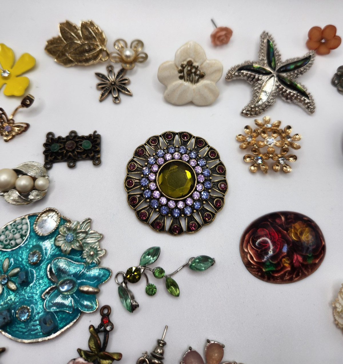 Flower Craft Jewelry Pieces Junk Drawer 30 Different Pieces