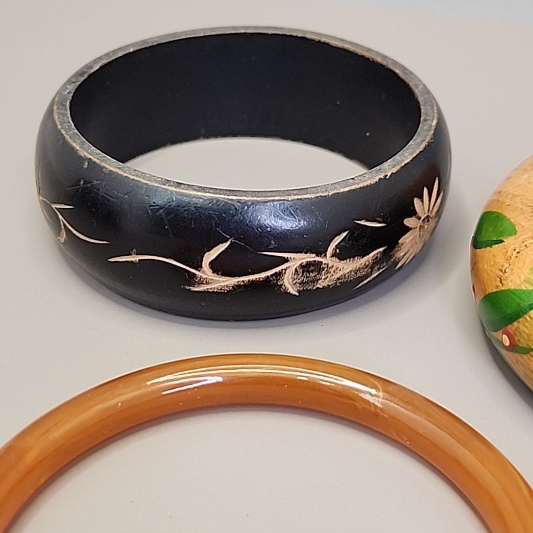 Vintage Bangle Bracelet Lot of 4 Wood Carved Hand Painted Earth Tones Wired