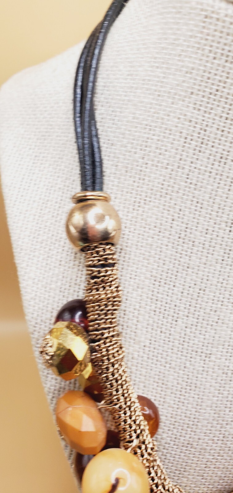 20″ Brown and Gold tone Beads with Gold Tone Metal Retro Necklace woo1