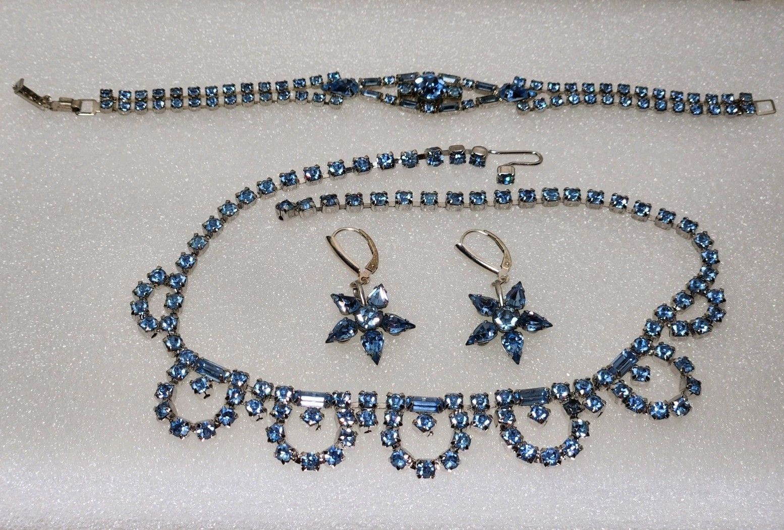1950s Blue Rhinestone Jewelry Set Blue Rhinestone Necklace Earrings Bracelet
