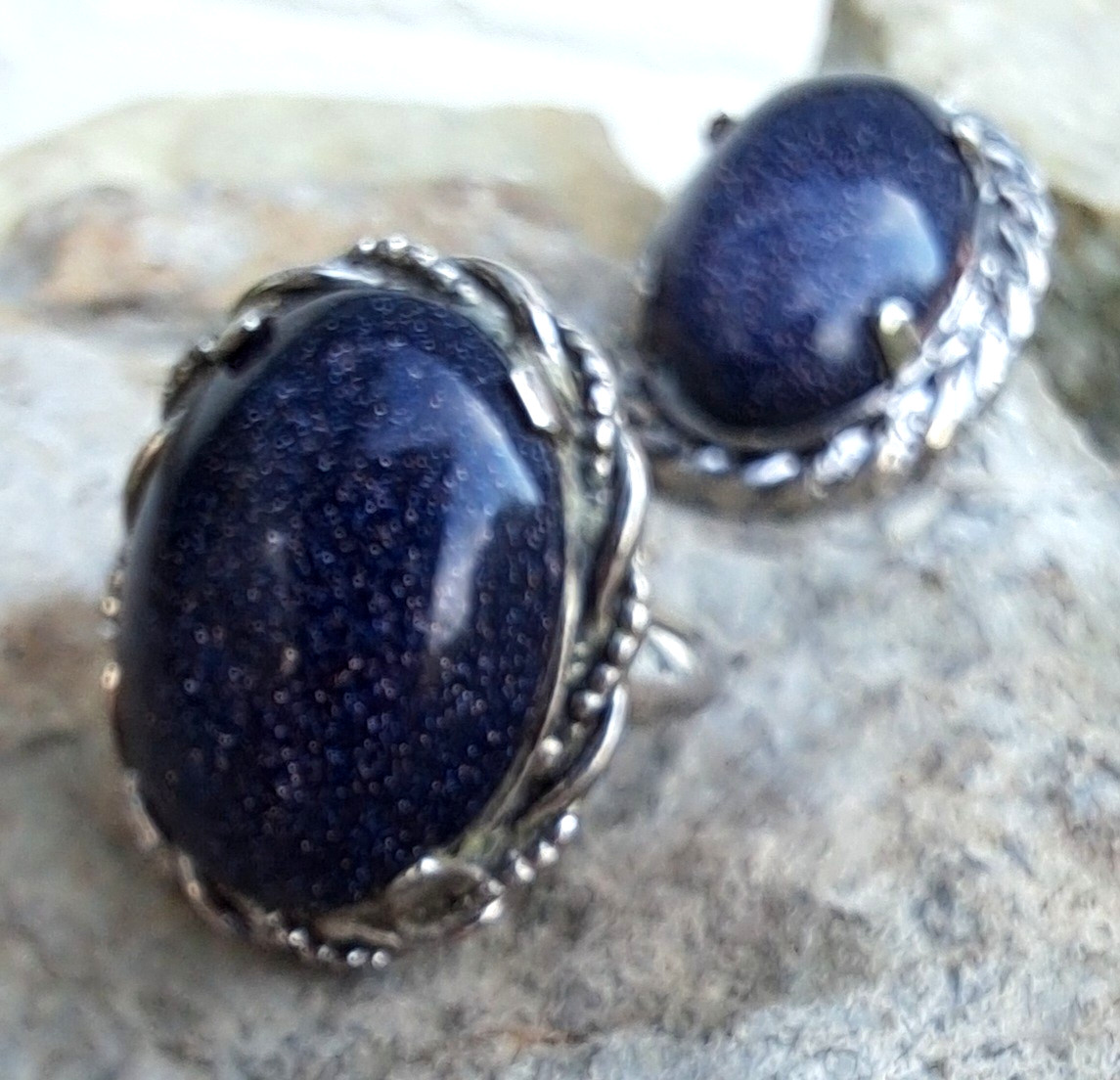 Vintage Sterling Silver Purple/Blue Sunstone Ring & Free Clip Earrings Beautiful