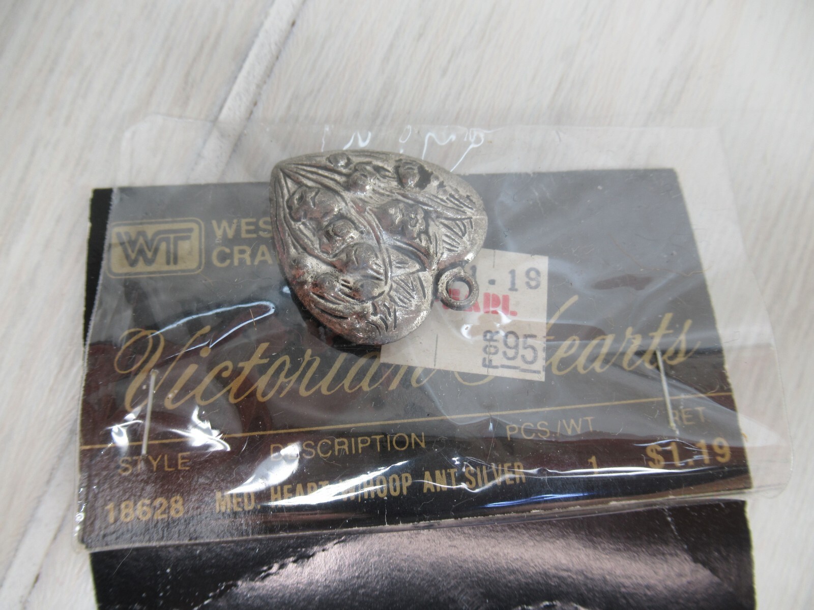 Western Crafts Victorian Hearts line silver tone heart charm sealed vintage