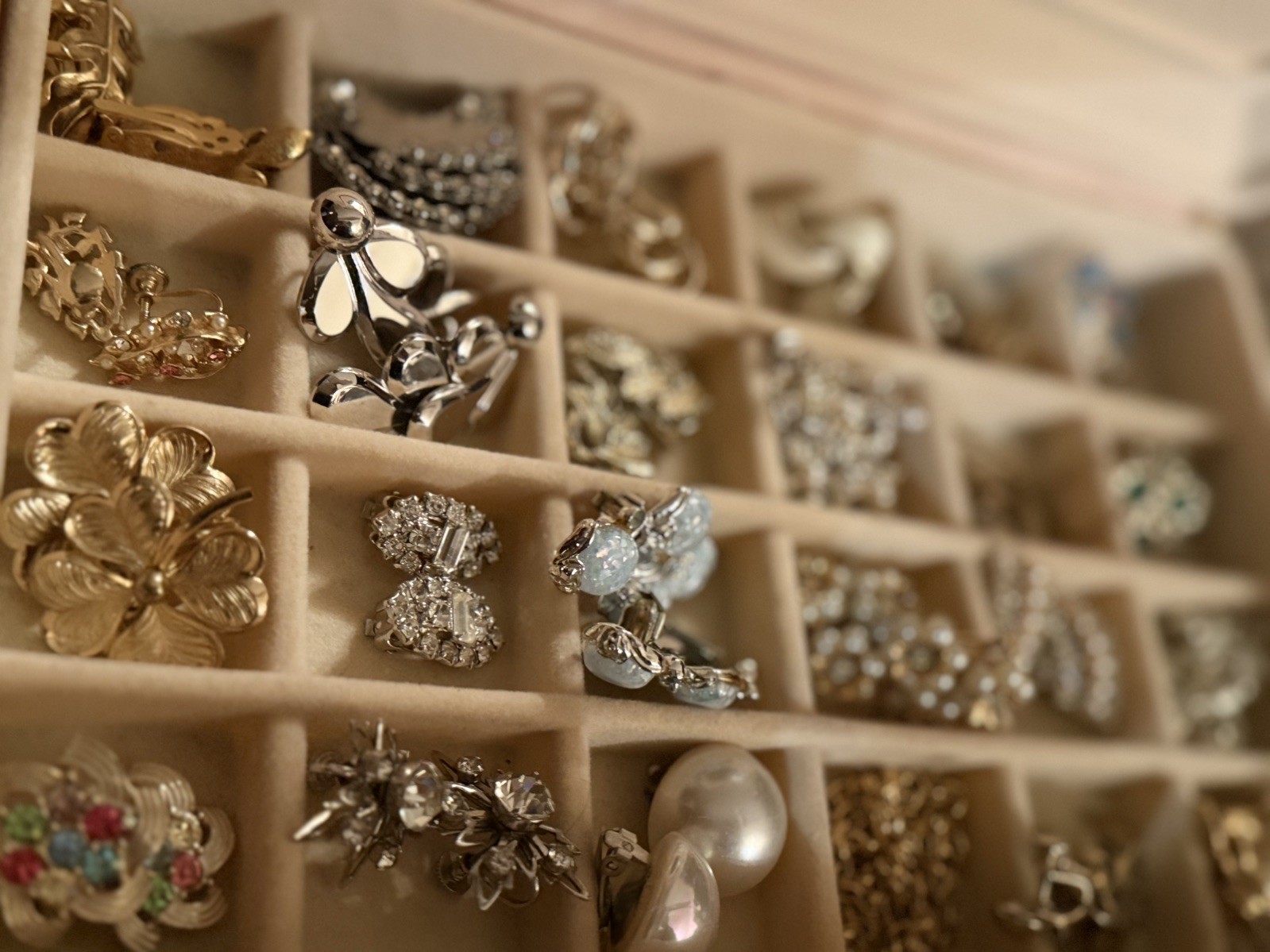 Vintage Mixed Estate Jewelry Mystery Lot – One Gallon Bag – 925 SILVER INCLUDED!