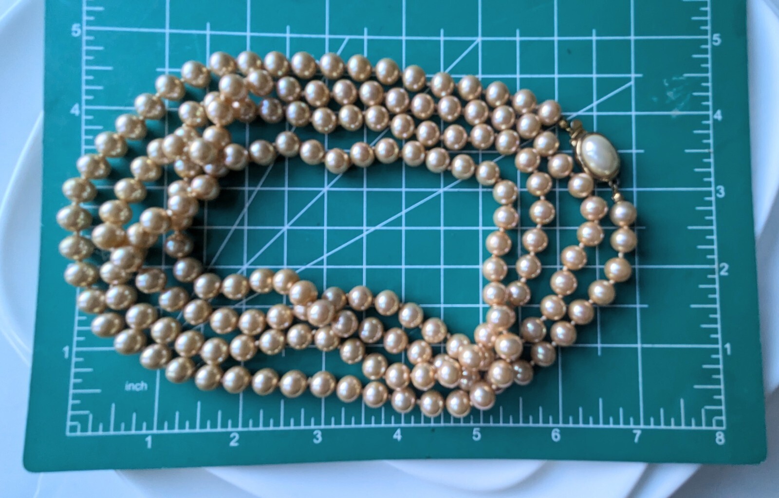 Vintage CAROLEE Faux Pearl Knotted Champagne Gold Tone 60″ Rope Length Necklace