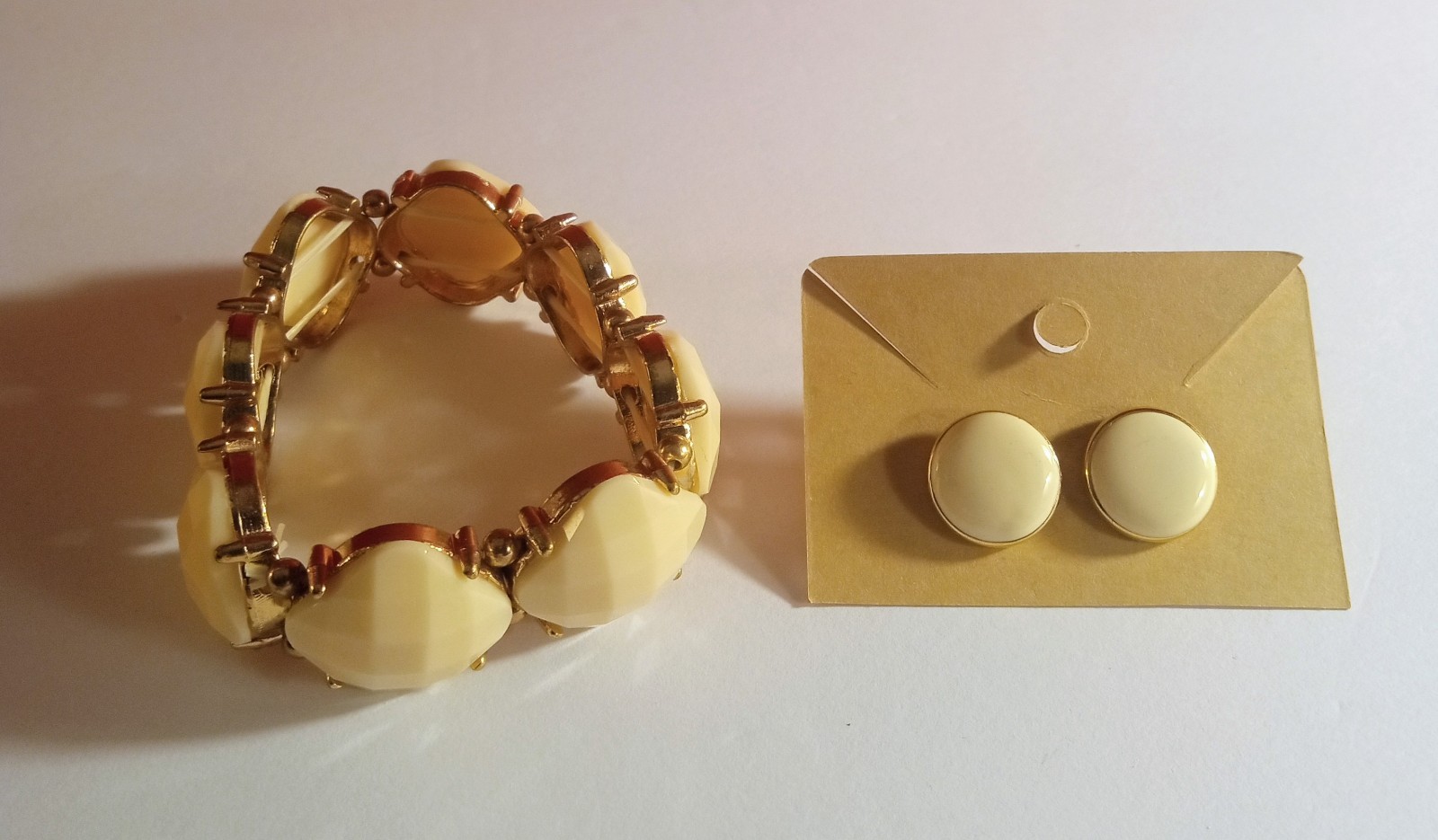 Ivory And Gold Tone Stretch Bracelet With Matching Pierced Vintage Earrings