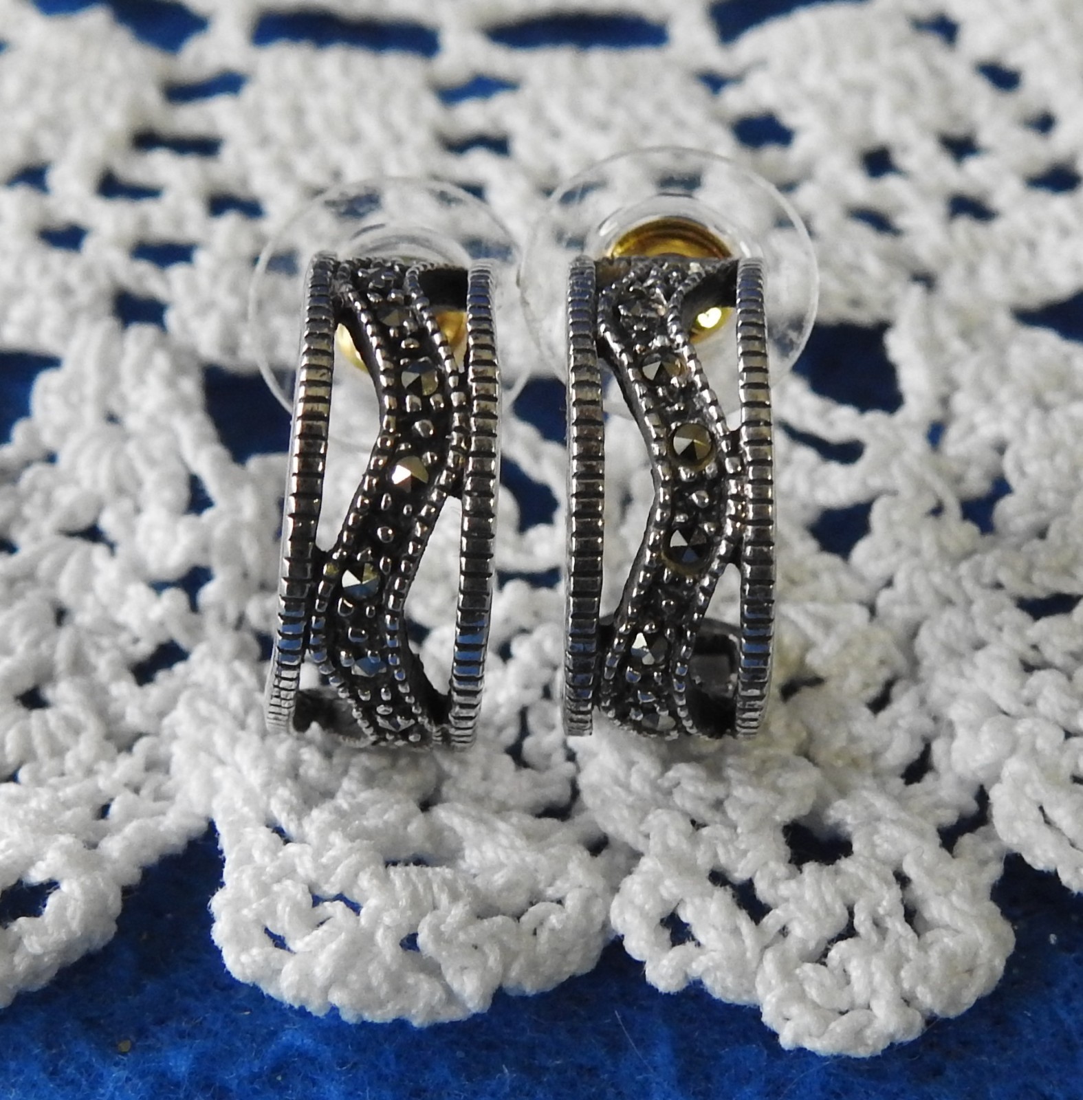 Vintage Signed CW 925 Sterling Silver Marcasite Half Hoop Pierced Earrings 4.1G