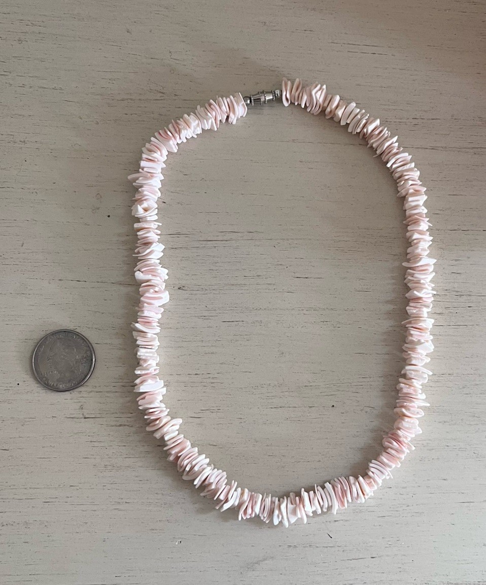 Vintage 1980’s Puka Shell Chip Beaded Blush Peach 18” Collar Necklace Boho Beach
