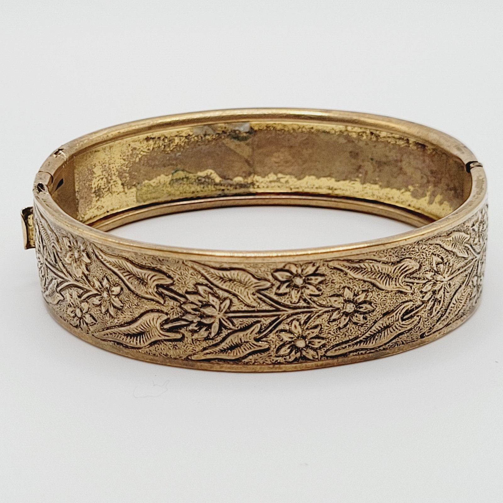 Victorian Style Brass Hinged Floral Embossed Gold Tone Metal Bangle Bracelet