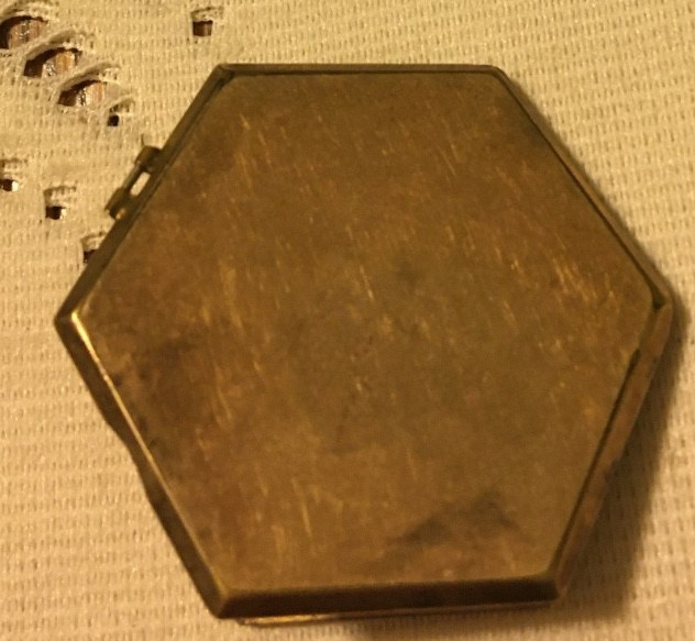 ANTIQUE POCKET LOCKET OR PERFUME PADS LOCKET-1 1/2″ ACROSS-EXCELLENT CONDITION