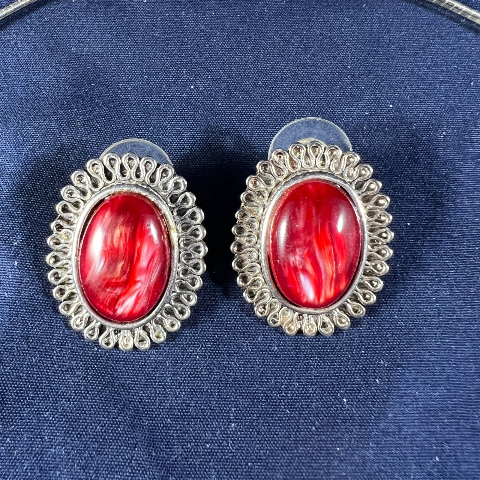 Vintage Silver Tone Necklace & Clip-On Earrings Set With Red Marbled Cabochon Ac