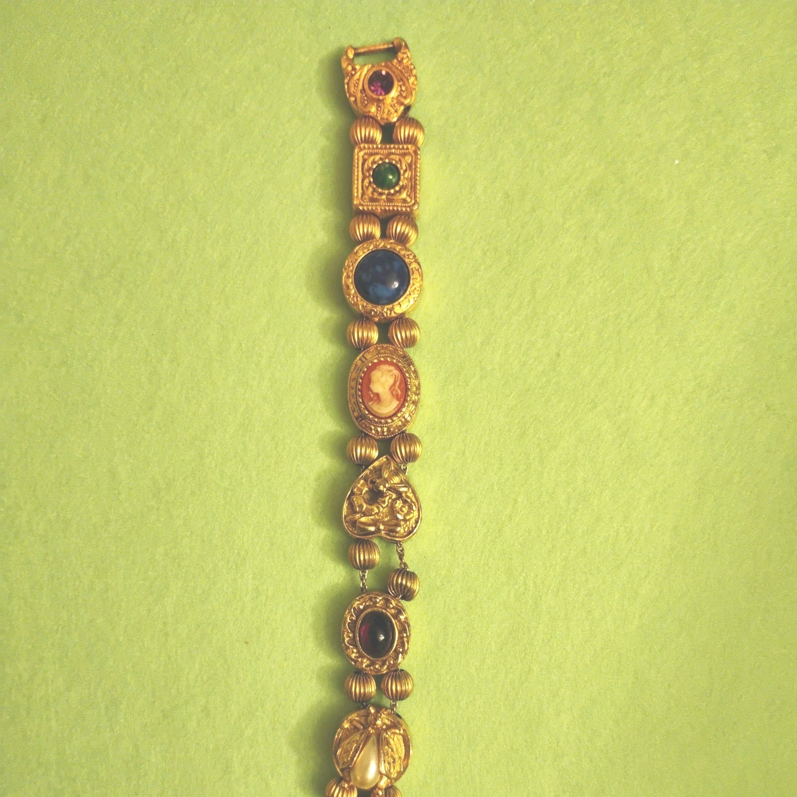 Vintag MCM Art Nouveau Goldette Slide Bracelet Cameo Cabochons 7″