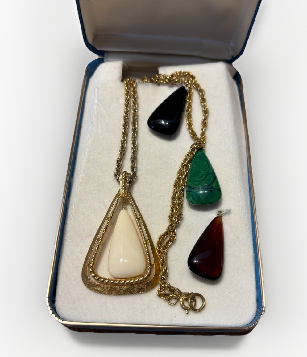 Vintage Trifari Lucite Interchangeable Necklace Teardrop Set in Original Box
