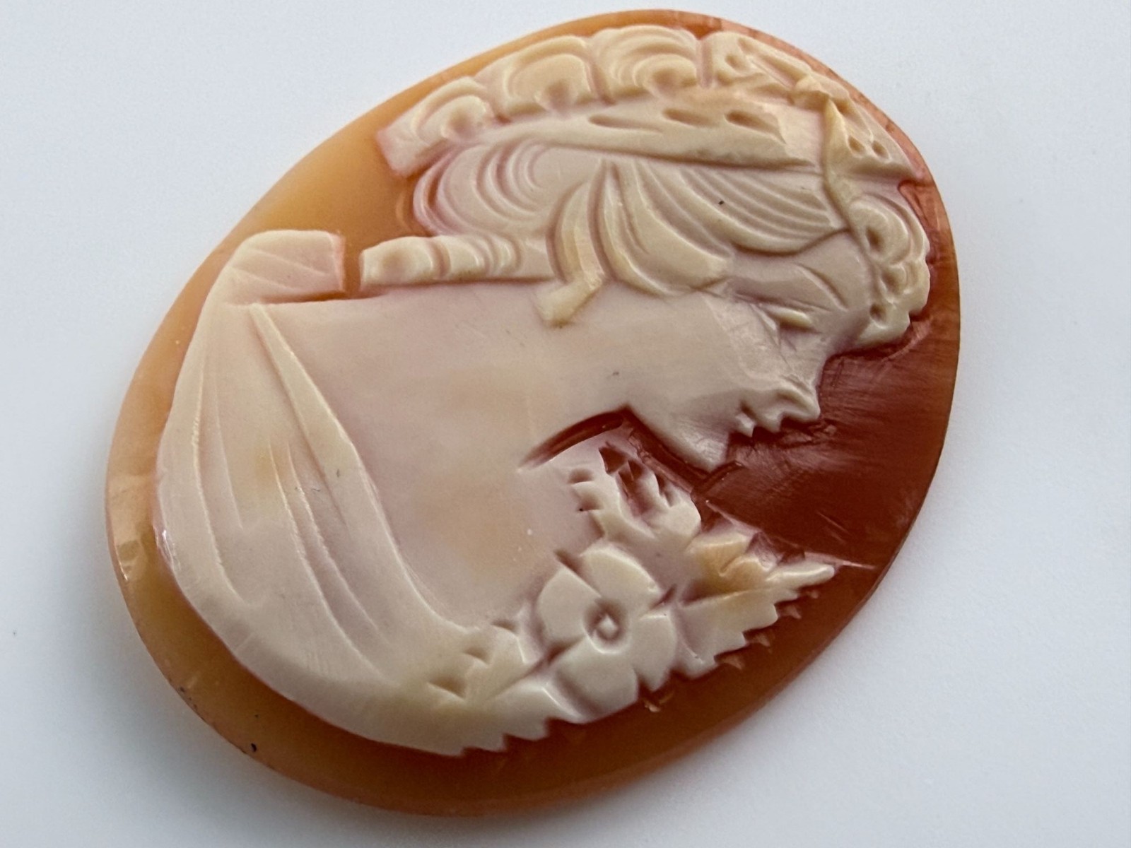 Vintage Loose Hand Carved Shell Cameo Woman Facing Right 1.25 Inch x 1 Inch 3.6g