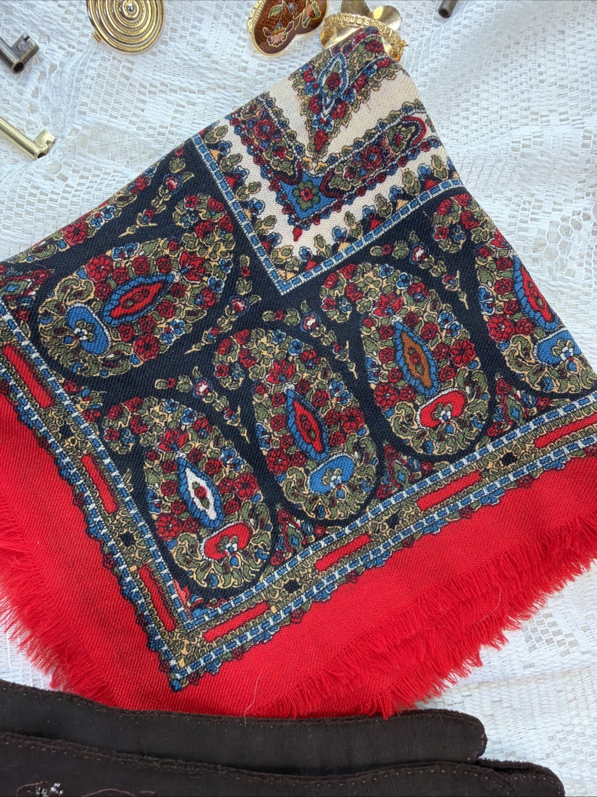 Jewely Lot Estate Scarf Rings Keys Beaded Bag Purse Gloves Pin Dish SEE PICS