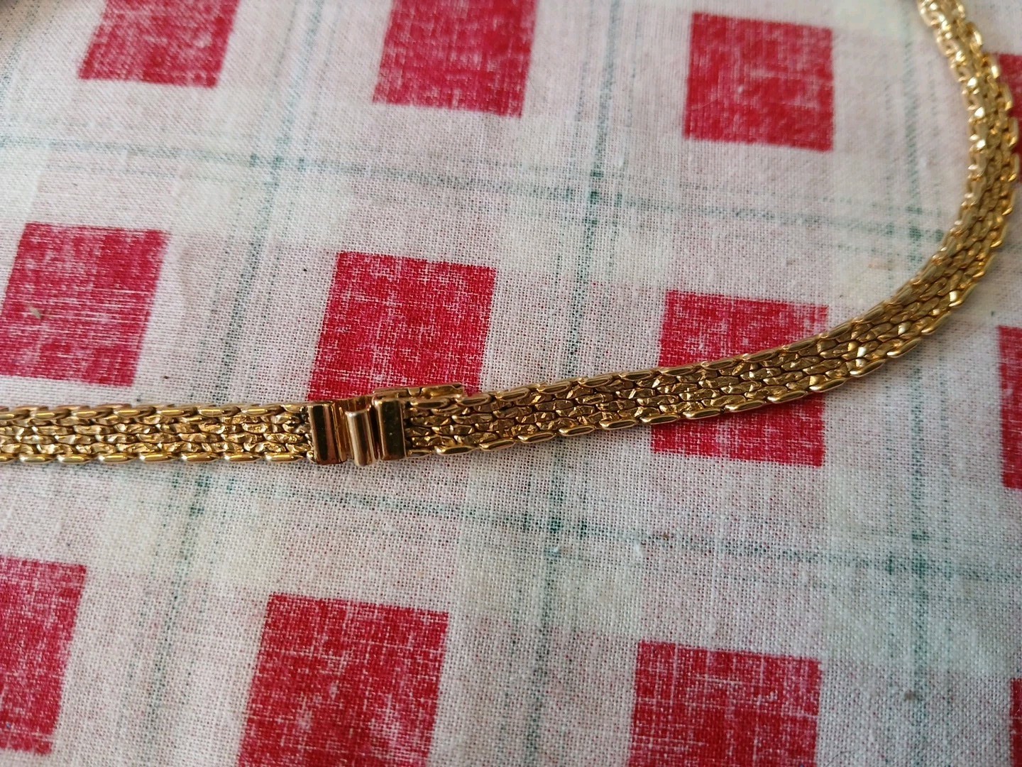 Vintage Signed MONET Gold Plated 17” Mesh Link Chocker Collar Chain Necklace