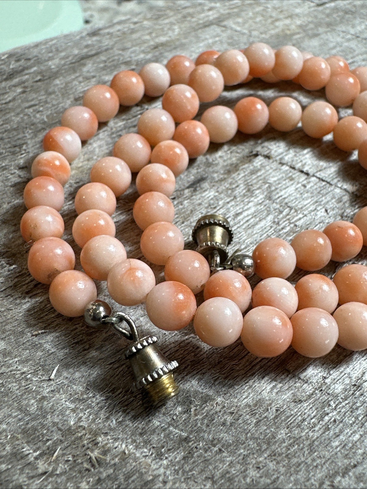 Vintage Angel Skin Salmon Coral Beaded Necklace 5mm 18gr 17”￼