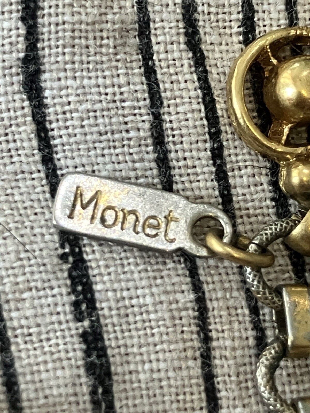 1971 MONET “MORESQUE” Gold Egypt Revive Etruscan Runway Statement Bib Necklace