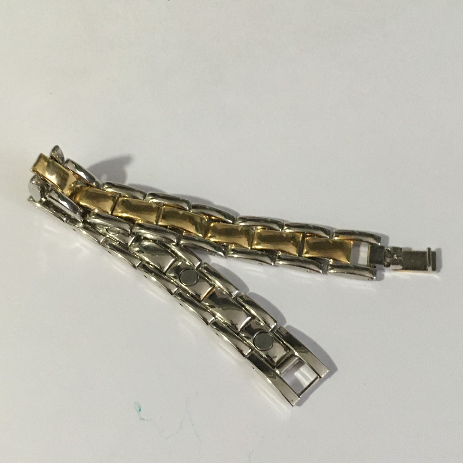 Ladies Magnetic Link Bracelet Silver and Gold-tone Stylish Vintage 1990s